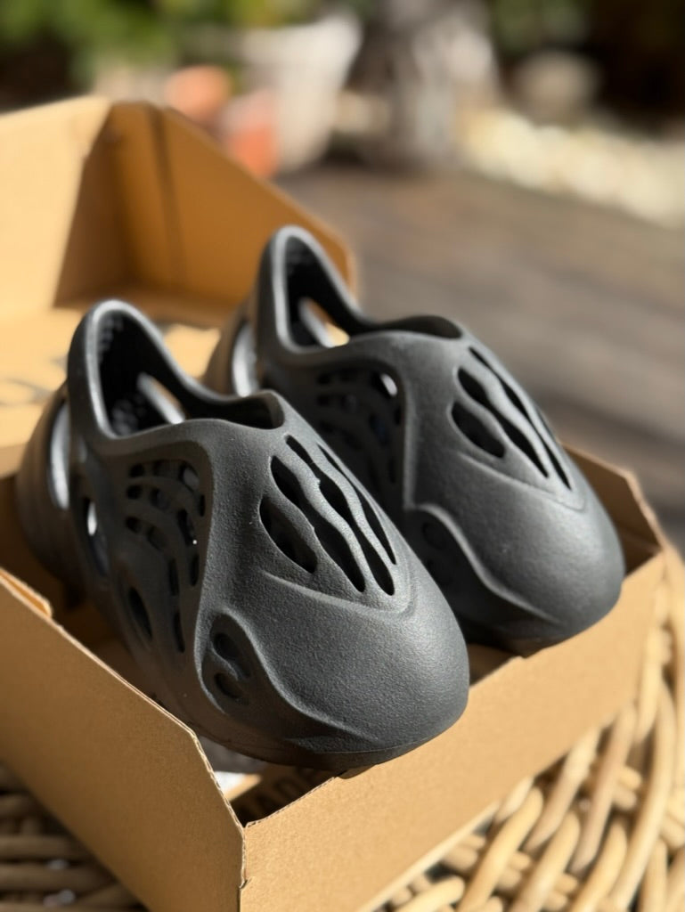 Tenisky dětské Yeeze FOAM onyx