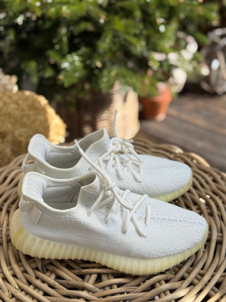 tenisky_yeezy_boost_adidas_uni