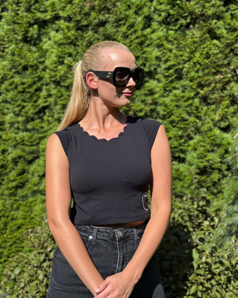 top_marysia_cerny_vlnka_M