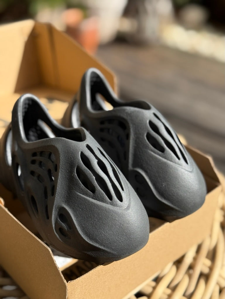 Tenisky dětské Yeeze FOAM onyx