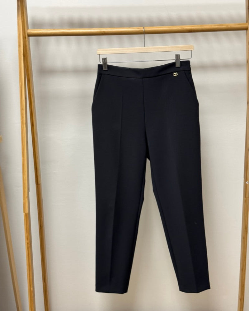 elisabetta_franchi_kalhoty_damske_cerne