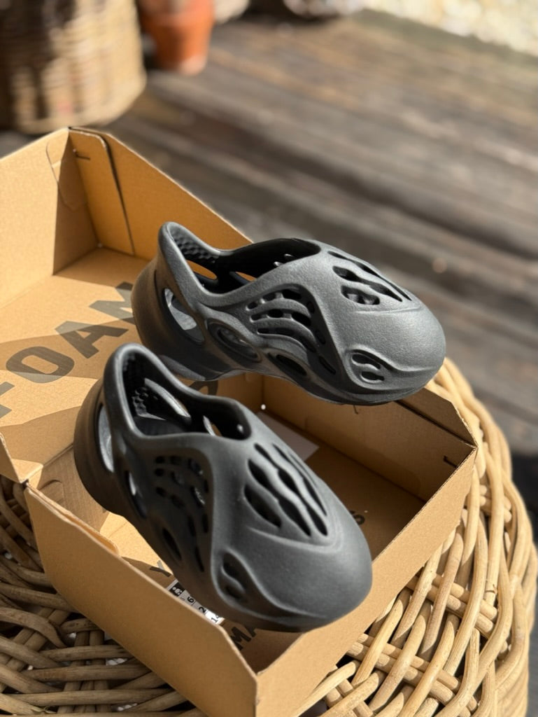 Tenisky dětské Yeeze FOAM onyx