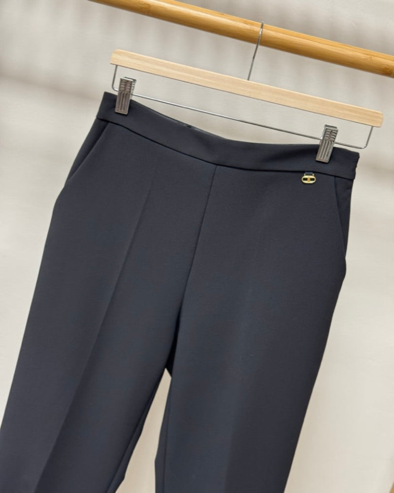 elisabetta_franchi_kalhoty_damske_cerne