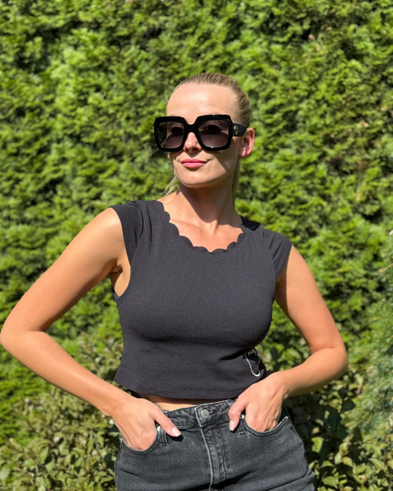 top_marysia_cerny_vlnka_M
