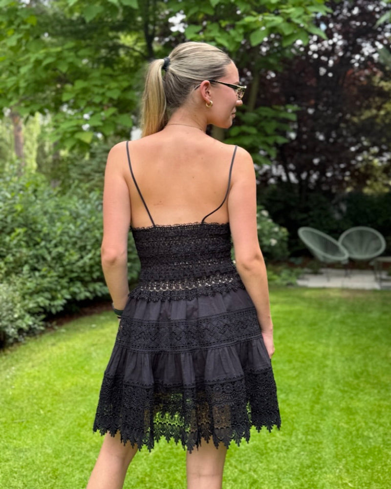 saty_charo_ruiz_krajka_cerne_S
