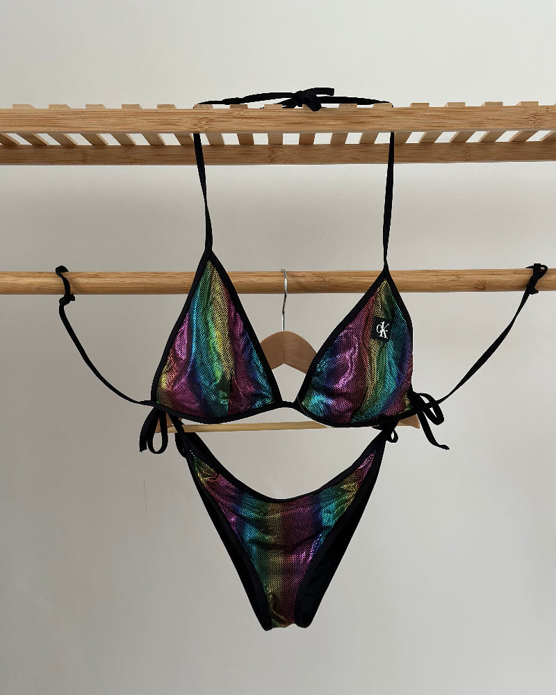 bikiny_calvin_klein_duhove