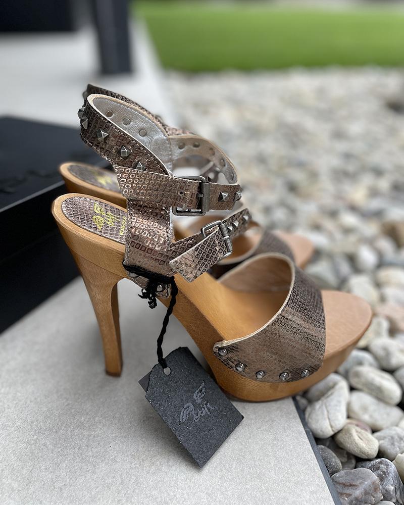 Women's sandals We Are Replay gold-bronze