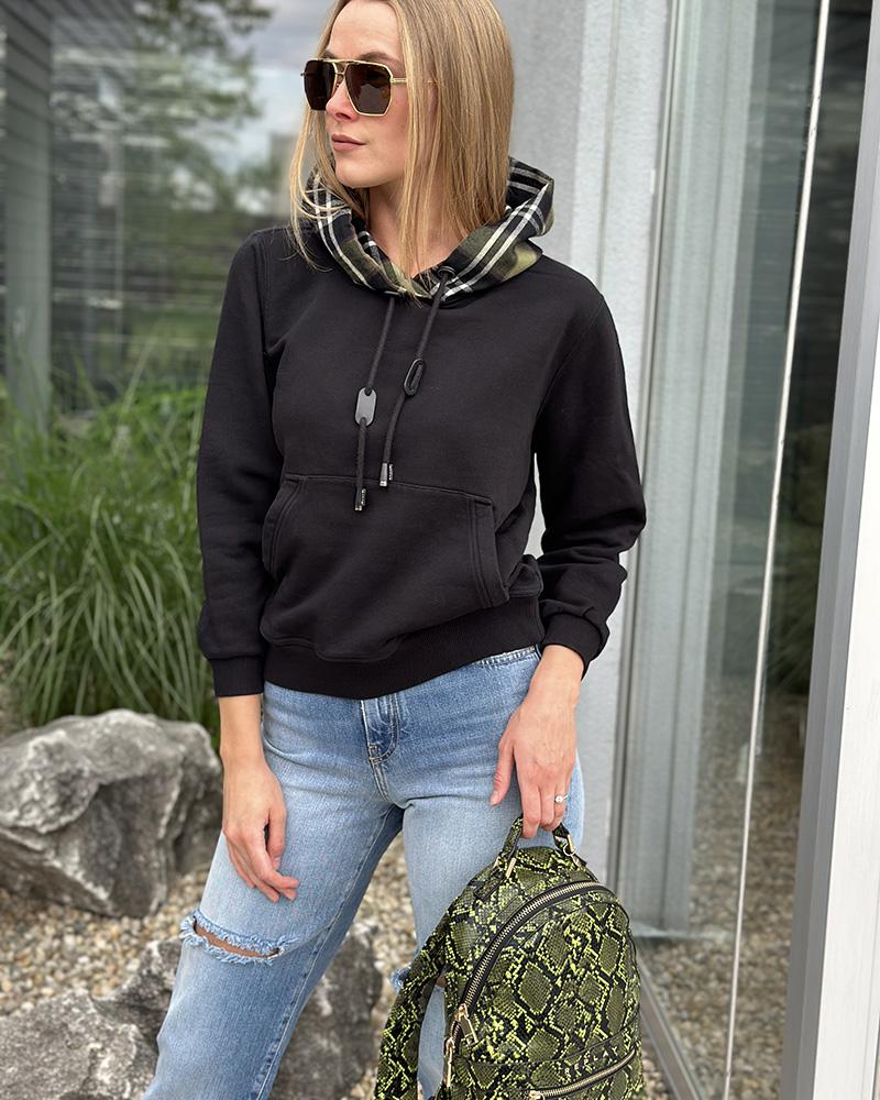 Women's Burberry sweatshirt with checkered hood