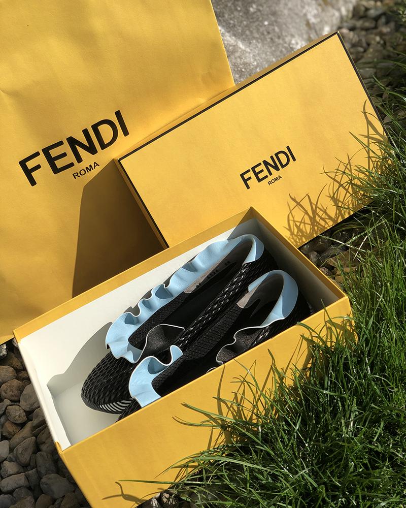 Fendi women's ballet flats black