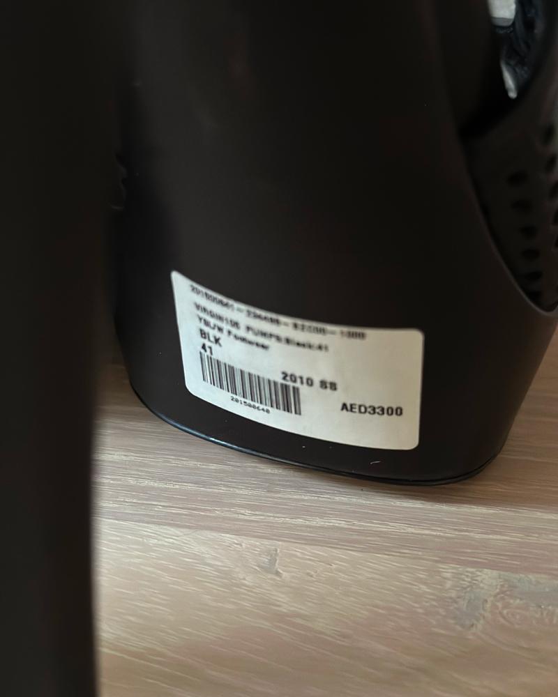 Yves Saint Laurent women's pumps