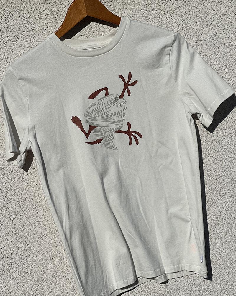 Gap t-shirt with Looney tunes image