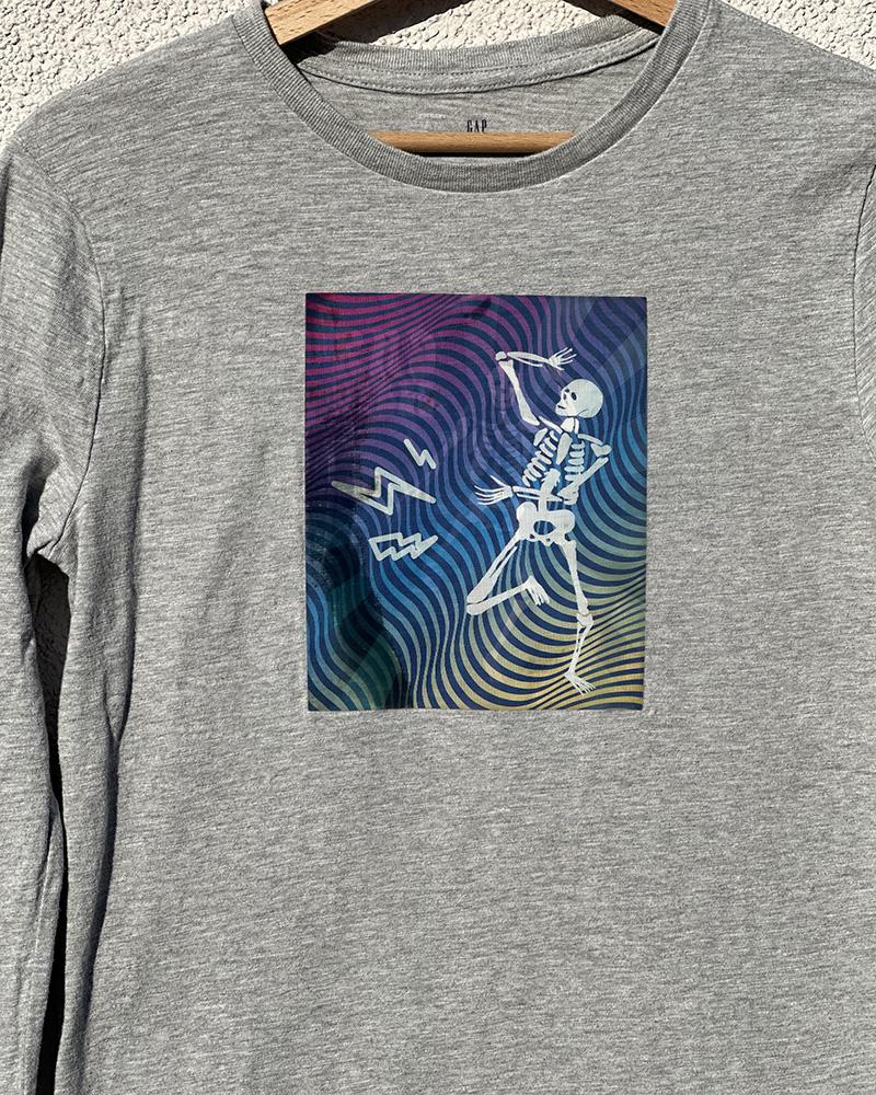 T-shirt for children Gap gray with long sleeves and skeleton