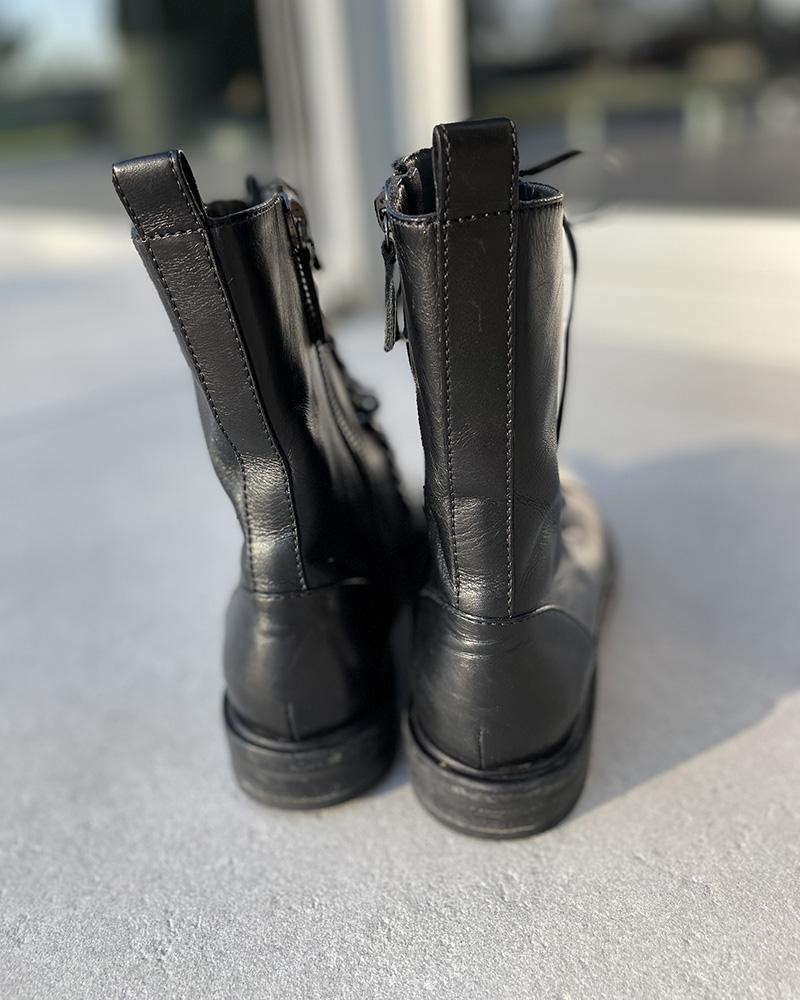 Boty dámské Casadei černé s řetízkem