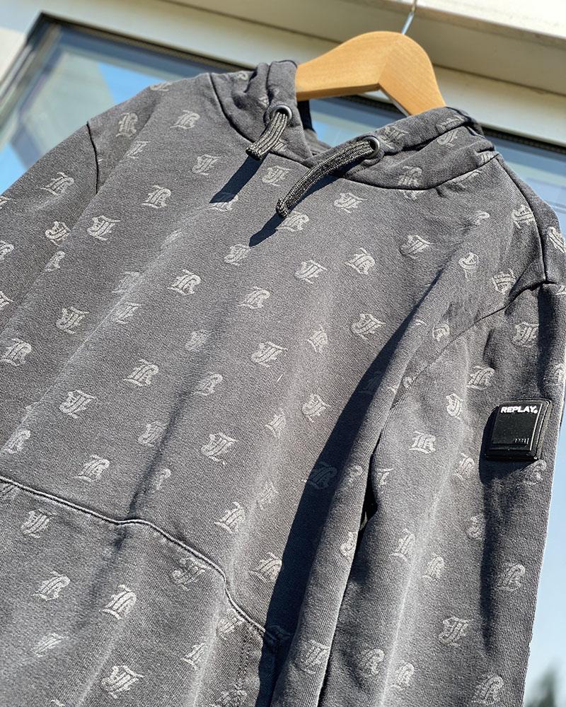 Replay children's sweatshirt black with the letters R