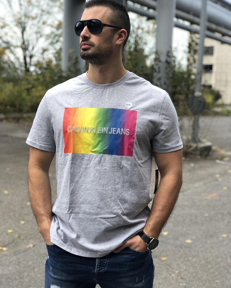 Triko pánské Calvin Klein s duhovým potiskem