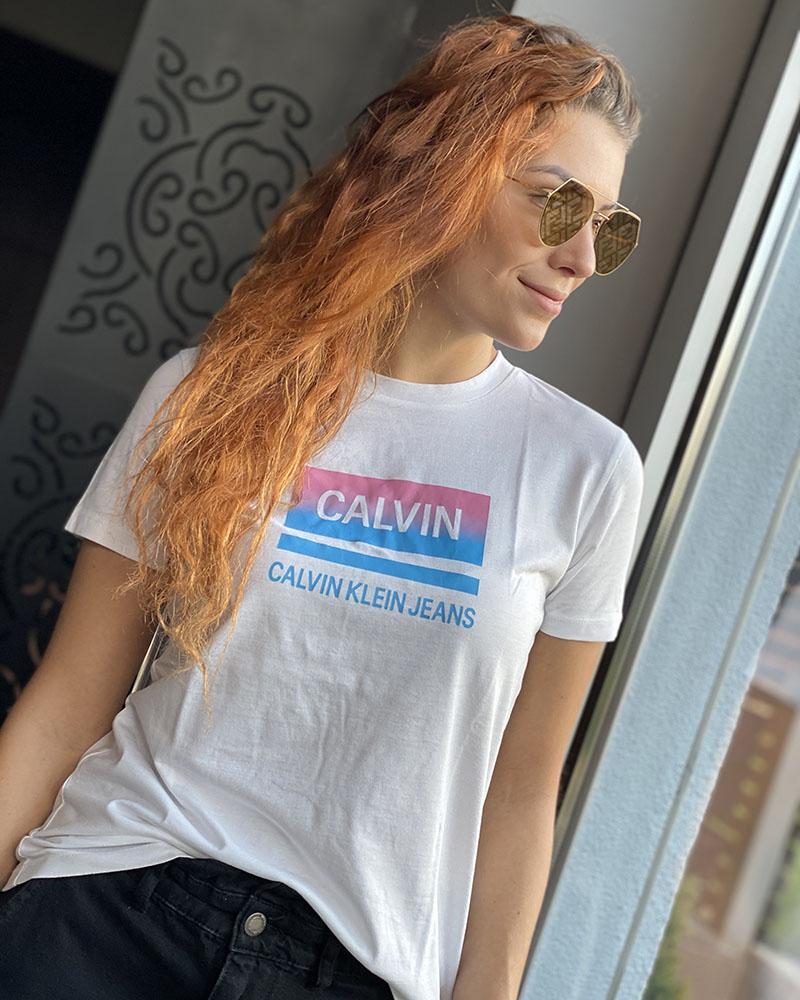 Triko dámské Calvin Klein bílé s pastelovým logem