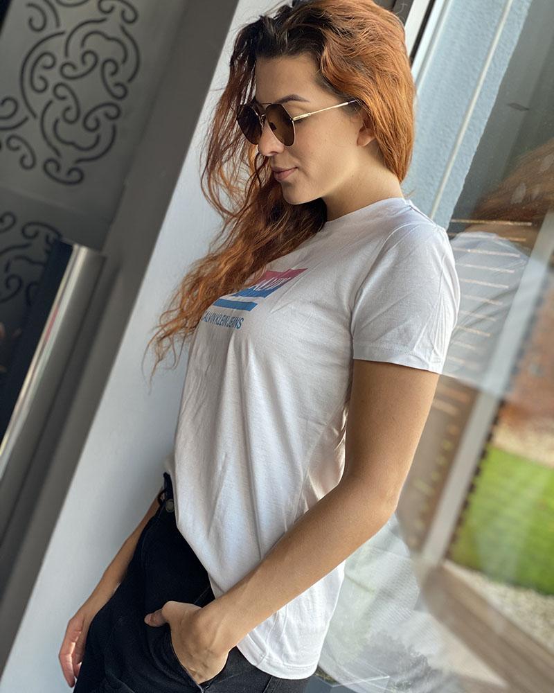 Triko dámské Calvin Klein bílé s pastelovým logem