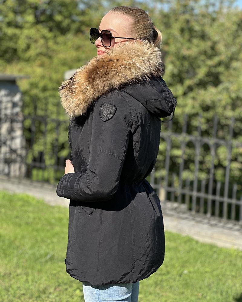 blauer_kabat_bunda_parka_cerna