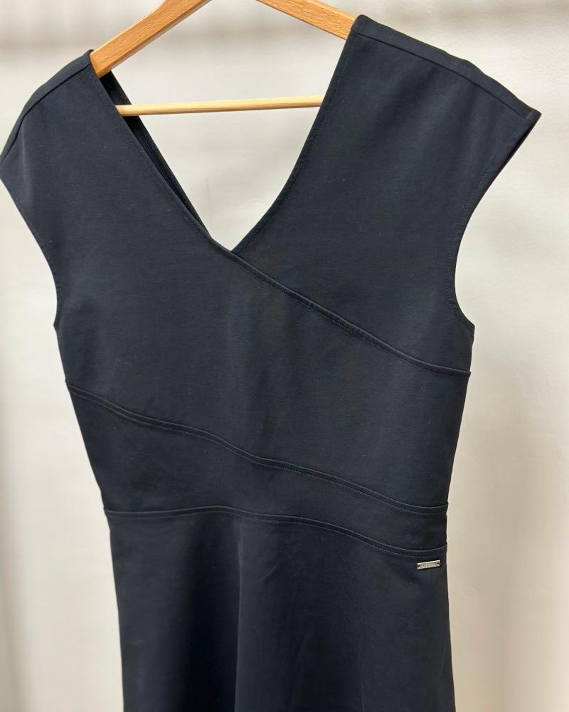 Šaty dámské Armani Exchange černé