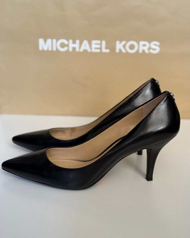 michael_kors_lodicky_kozene_podpatek