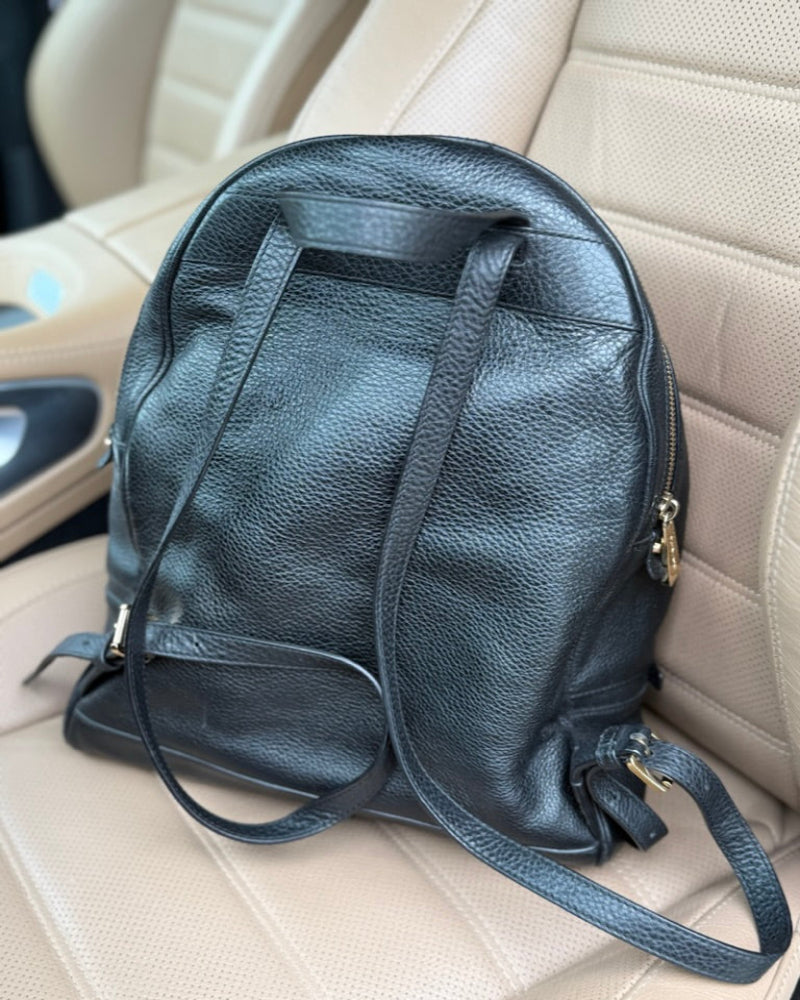 batoh_michael_kors_kozeny_cerny