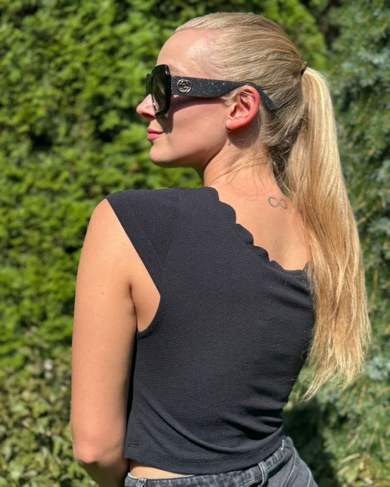 top_marysia_cerny_vlnka_M