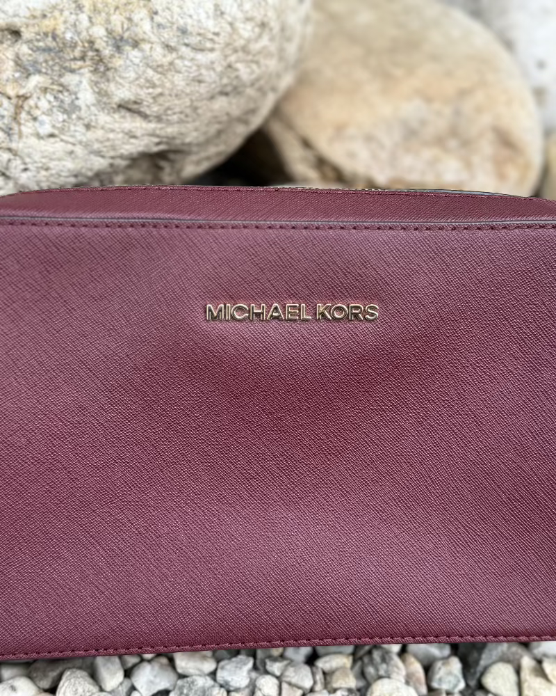 michael_kors_kabelka_jet_set_burgundy