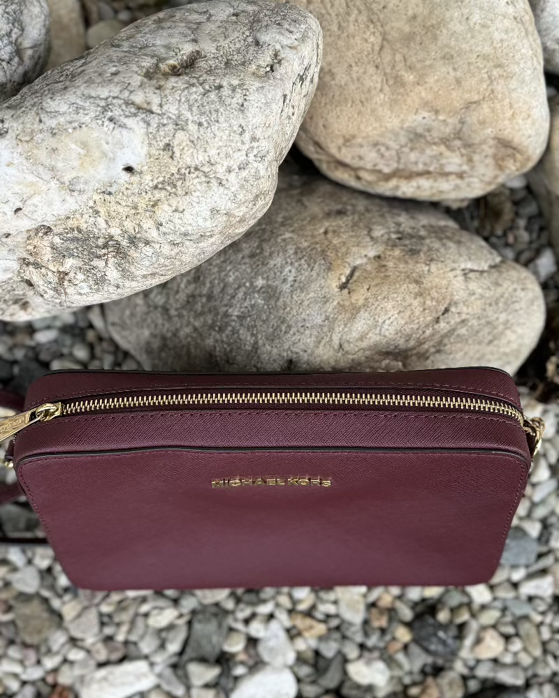 michael_kors_kabelka_jet_set_burgundy