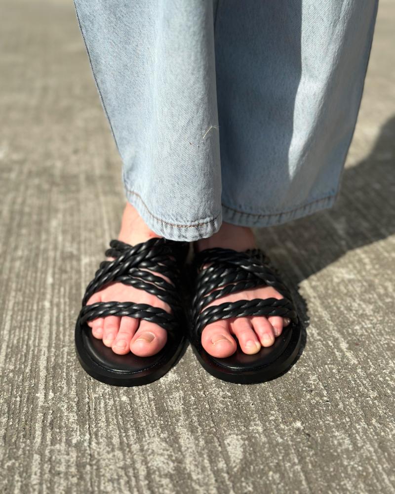 Black Massimo Dutti women's slippers with decorative straps 