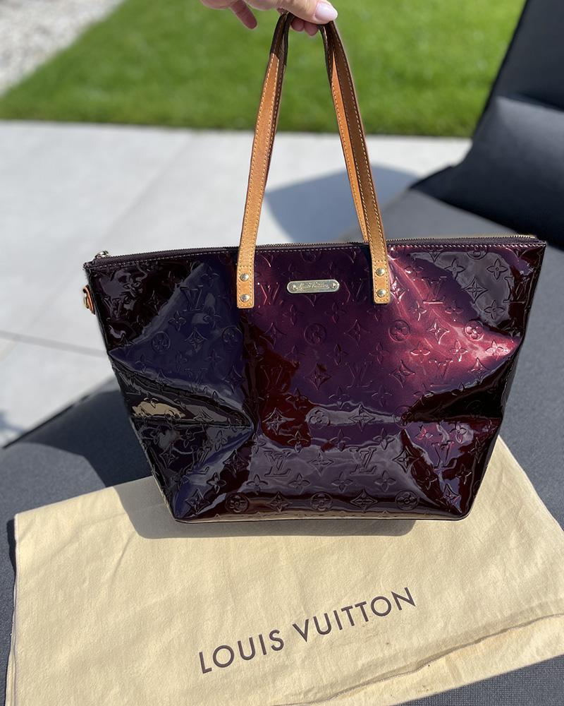 Kabelka dámská Louis Vuitton BELLEVUE vínová