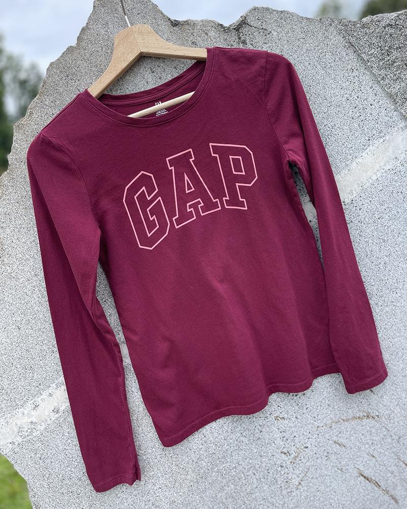 Gap children's t-shirt burgundy with an inscription