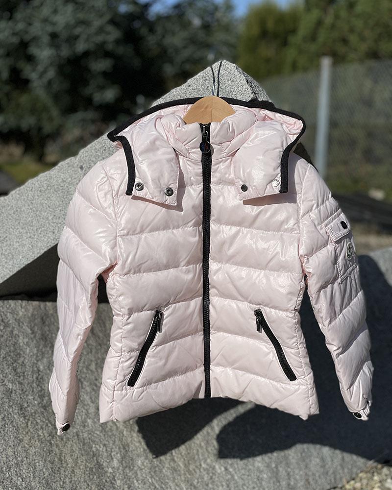 Bunda dětská Moncler světle růžová