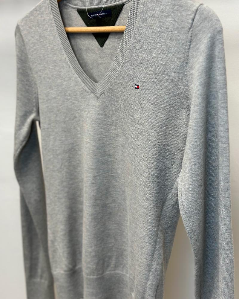 Gray Tommy Hilfiger women's sweater