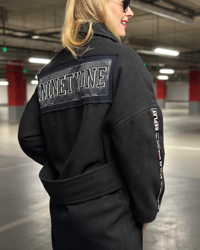 Women's coat Replay black with inscription