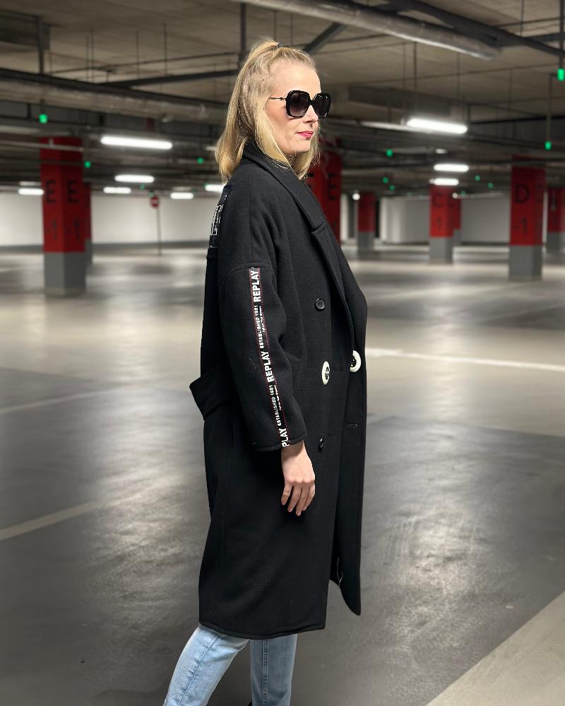 Women's coat Replay black with inscription